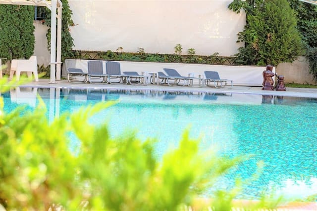 Cozy Rainbow 3  studio pool view - Photo 2