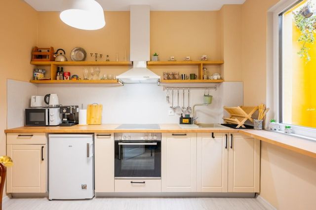 Central Stylish Suite & Studio with Shared Terrace