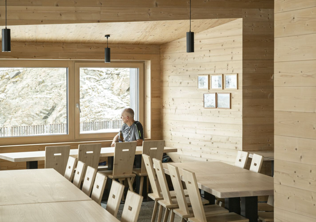 Rifugio Petrarca Hut