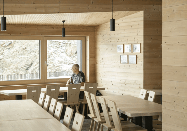 Rifugio Petrarca Hut