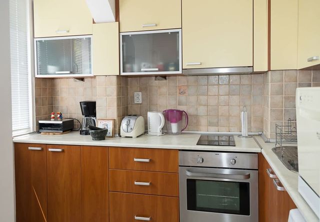 Sunny 2-Bedroom Flat near Sea Garden|Chayka, Varna