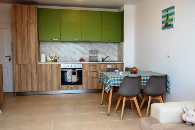 Green Life One-Bedroom Apartment with Sea View - Photo 2