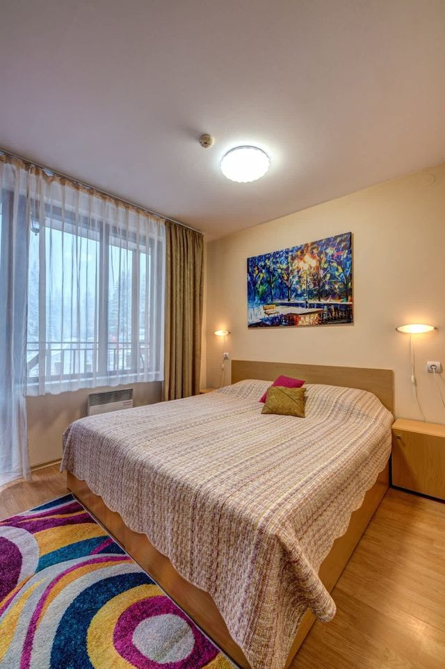 *Cute & Cozy* 1BD Flat in The Castle Complex