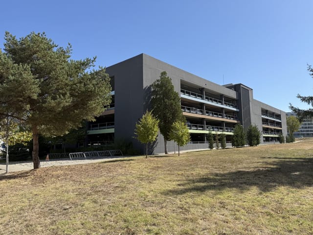 Big 5 Story Parking with security