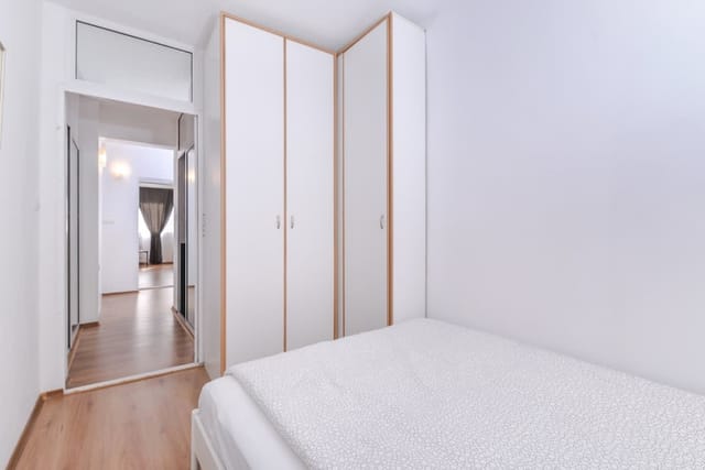 Eleganto - Central 2BD Stylish Apartment