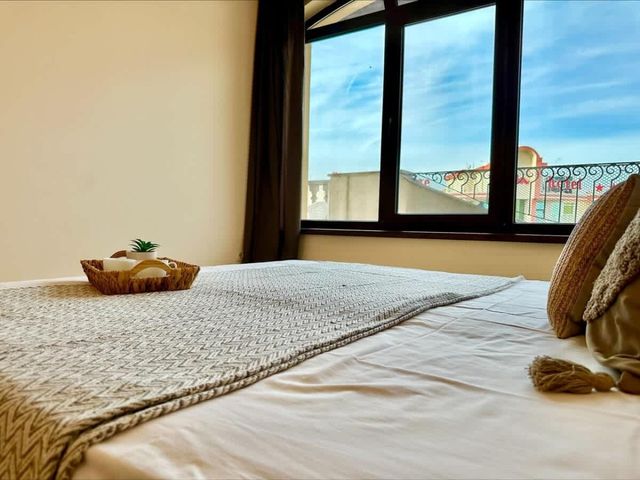 Cozy Apartment with Balcony  Royal Sun