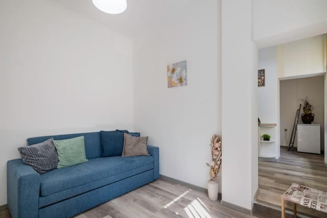 Central 1BD Next to Womens Market and Sofia's Gems