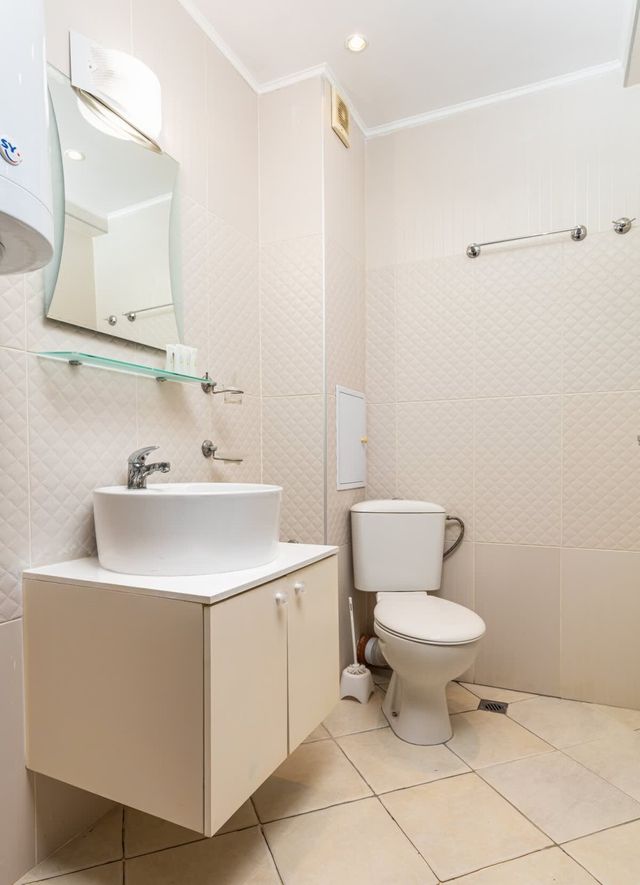 Downtown 1BD Apartment w/ Cosy Balcony