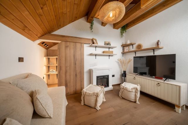 Gurgulyat view - 1 Bedroom Loft