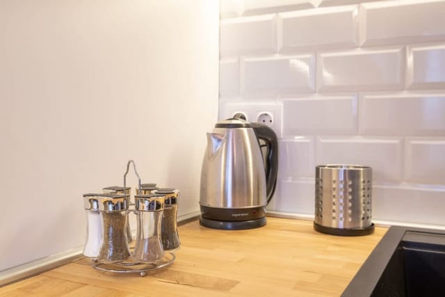 Designer & Cozy 2BD Flat In the city center