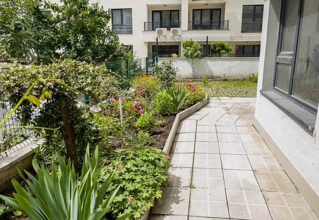 Urban & Cozy Escape - 1BR Flat near GrandMallVarna