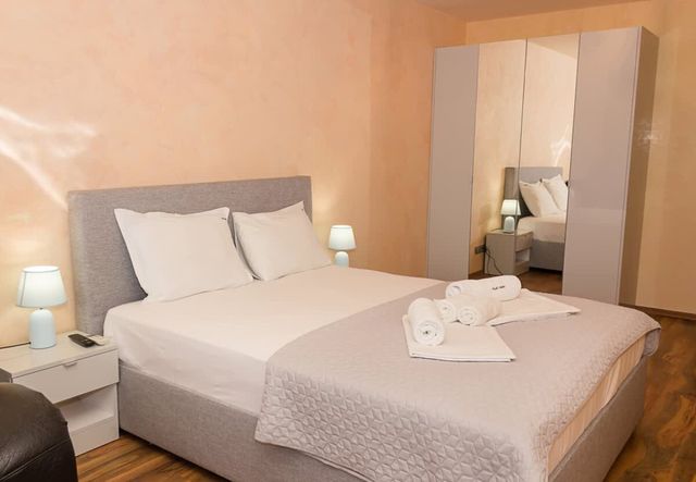 Varna Gem: 2BD Flat with Sunny Balcony