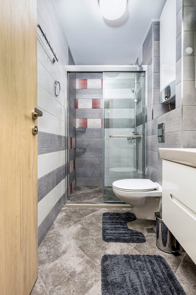 Stylish 1BD flat with a Parking Spot