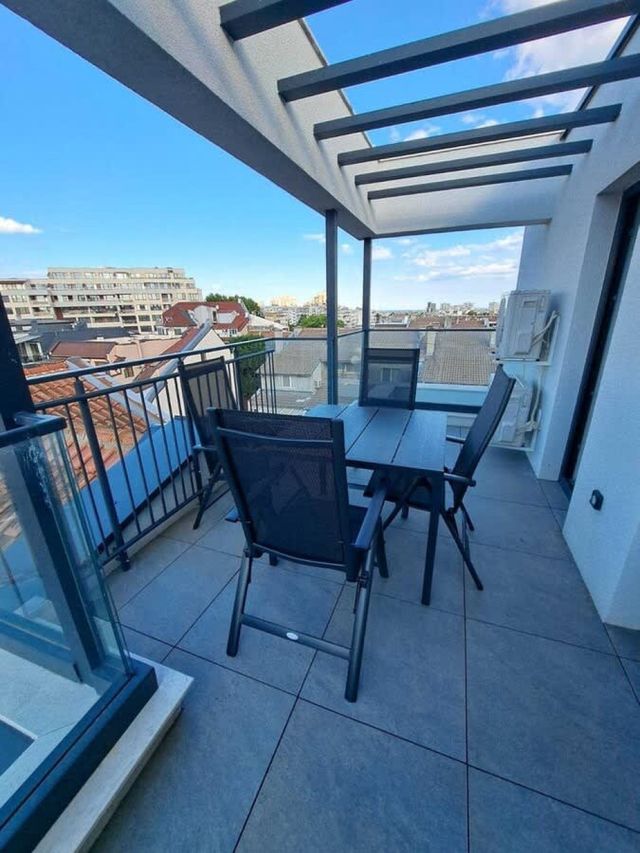 Modern Haven in Varna : Retreat with Chic Ambiance