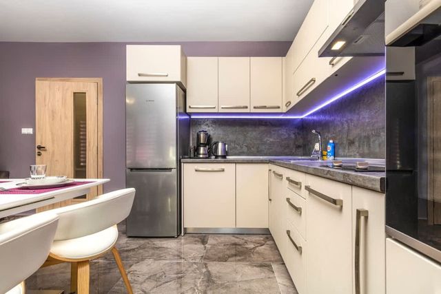 Stylish 1BD flat with a Parking Spot