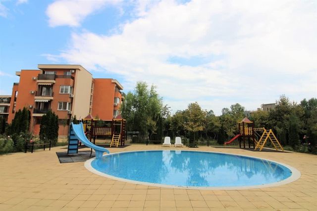 Holiday Cozy Apartament with Pool View