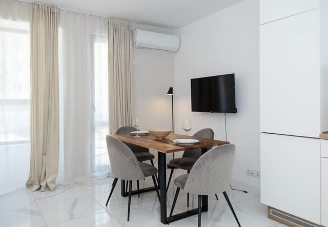 BuenaVista | Modern Comfort near Varna City Center - Photo 2