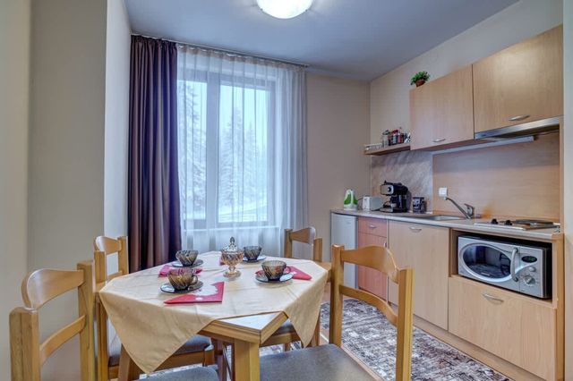 *Cute & Cozy* 1BD Flat in The Castle Complex