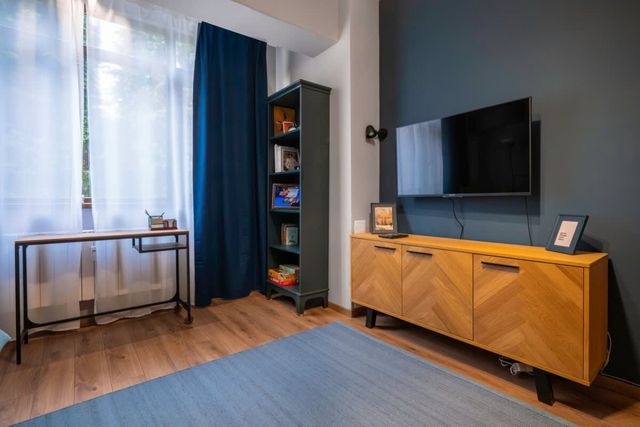 Lux Flat next to Park with working space