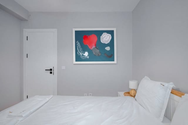 AeroLuxe Living 1BD Apartment