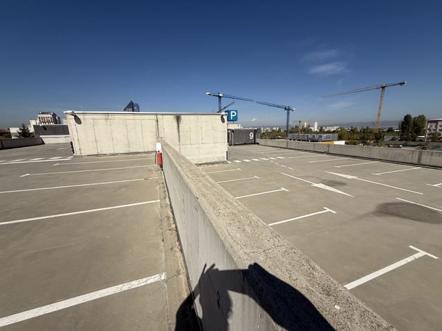 Big 5 Story Parking with security