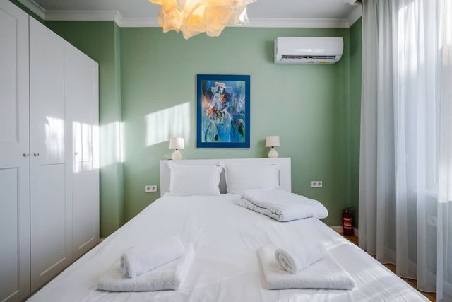 Charming 1BD Apartment Next to Women's Market