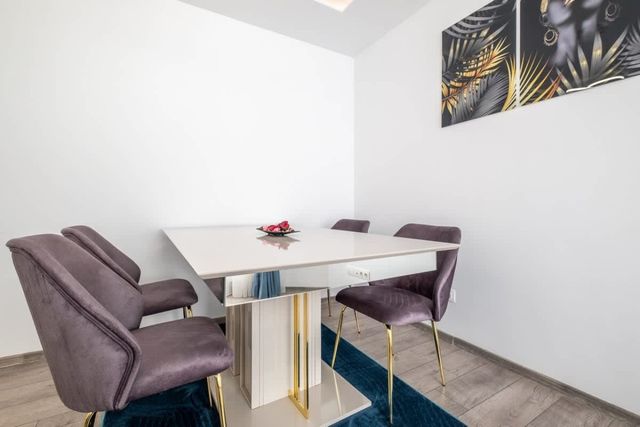 Elegant Deluxe - 2 Bedrooms apt.