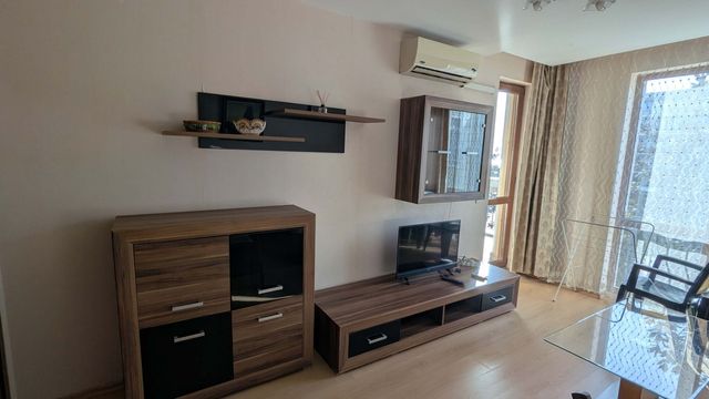 Bright and Spacious Beachfront Apartment with Sea View