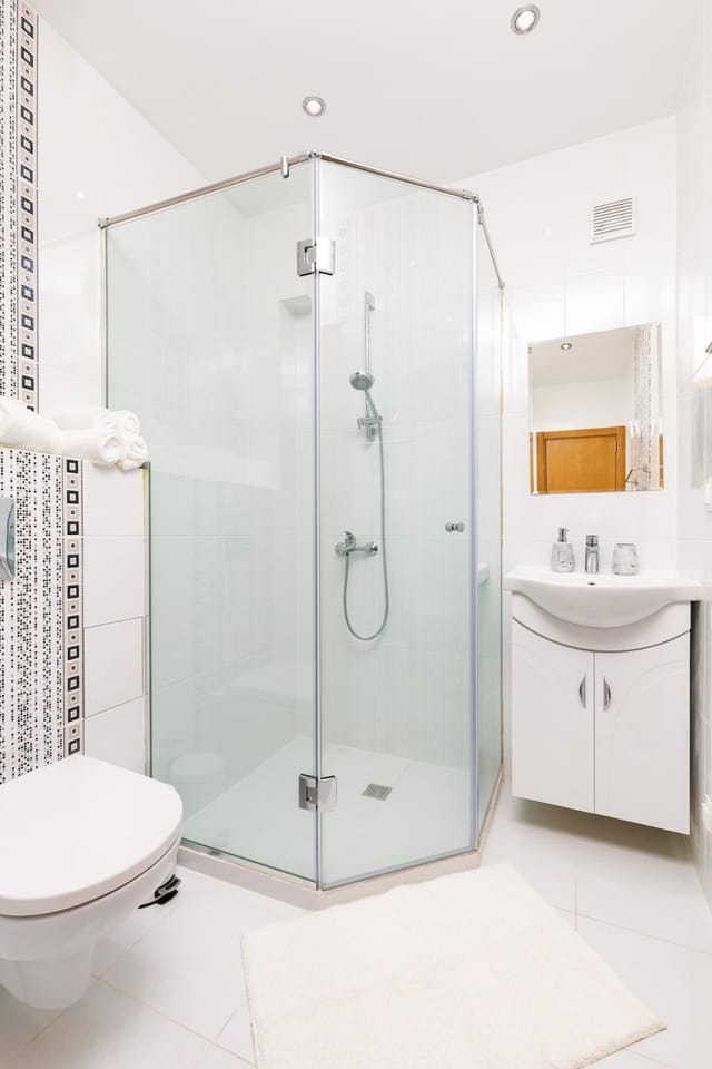 Bright Plovdiv Escape: Modern & Cozy 1BD Apartment