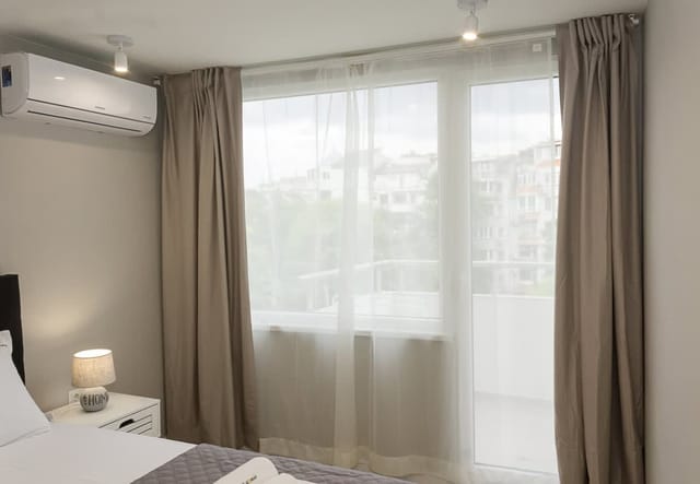 Sea Garden Varna - 2BD Flats with Desk & Balcony