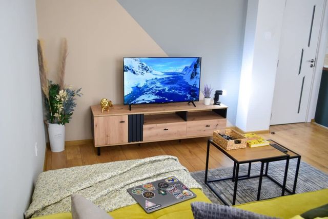 City Center Charm: 2BR Apartment