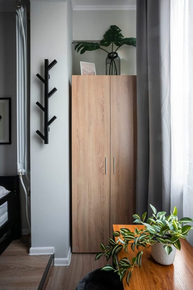 Tom Thumb & Thumbelina  2 Private Rooms