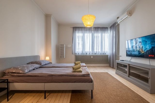 Spacious 2BD Flat | Central Location & 2 Balconies