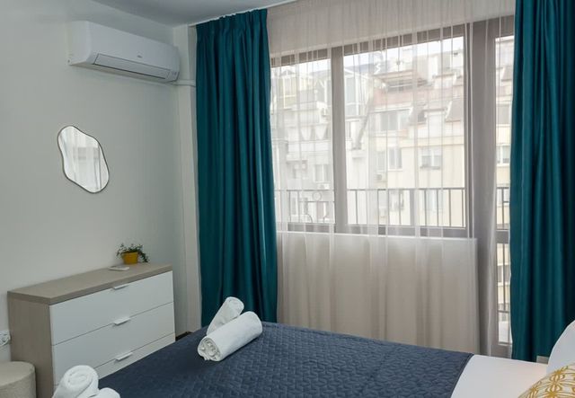 Blue Wave Varna- 2BD Flat with Parking