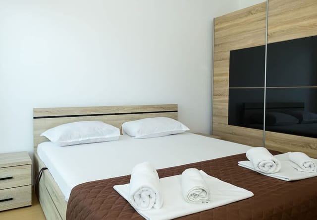 Kabakum 1BR Retreat with Parking, Steps to Beach