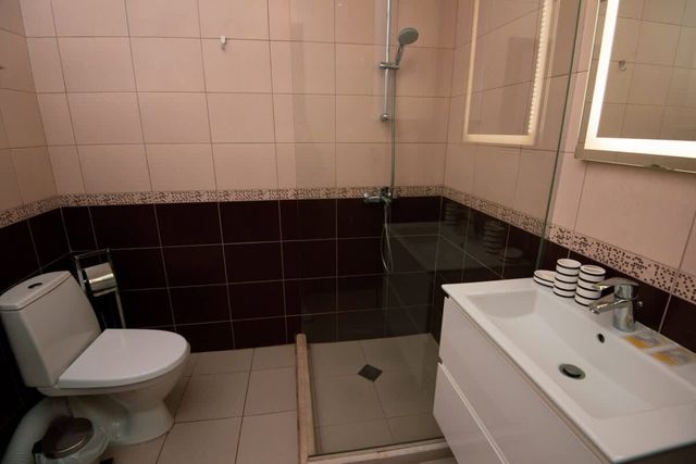 Romantic Getaway 1-BD Apartment with Sea View