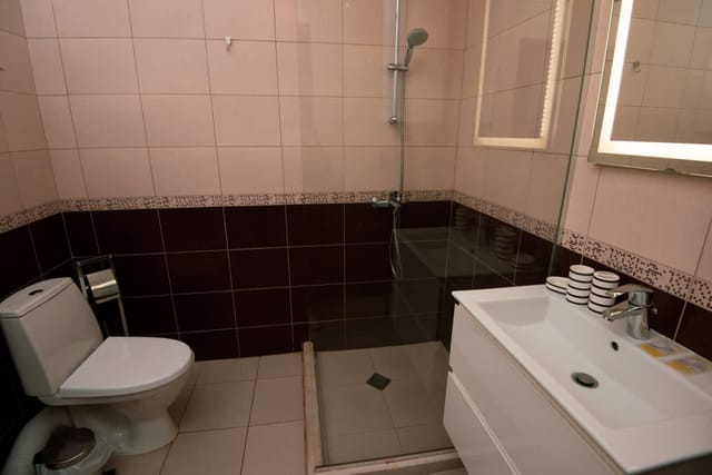 Romantic Getaway 1-BD Apartment with Sea View