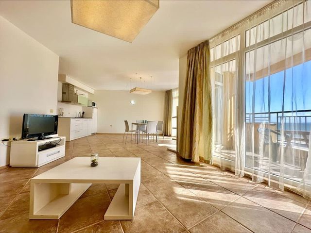 Aheloy Palace - Luxury apartment for 5 person