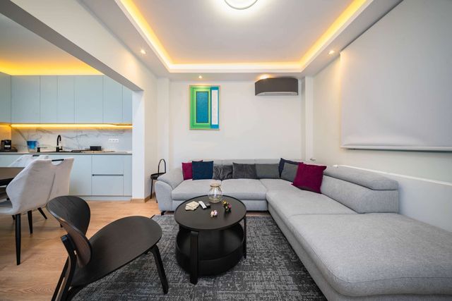 Modern 2BR in the Heart of the City