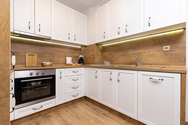 The Modern Wood Suite