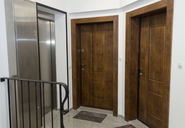 | AcriliC | One-Bedroom Flat with Balcony