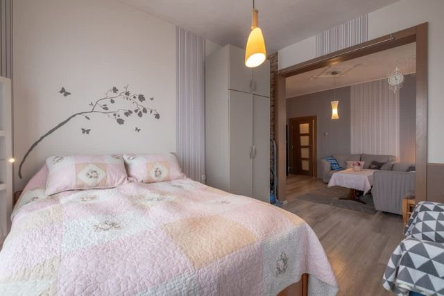 Little HoMe with a Park View