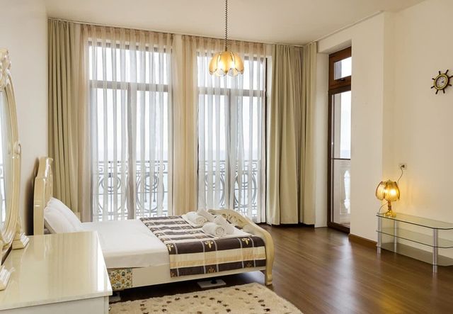 Port Palace 2BD Flat  Amazing Sea View