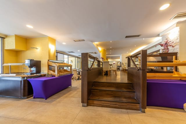 Modern Restaurant in the Flamingo Grand Hotel