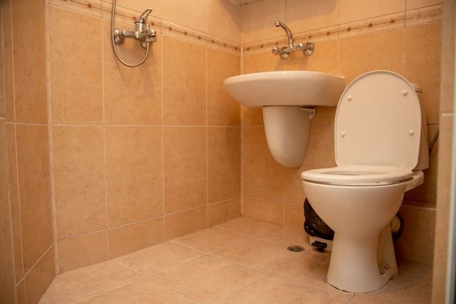 Convenient 2-Bedroom Flat next to Harmanite Beach