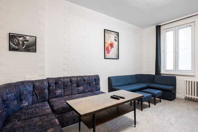 Living next to Eagles Bridge: Central 1-BD flat