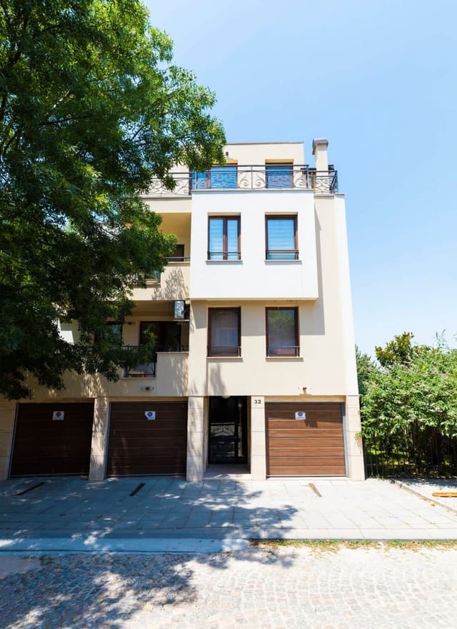 1BD Flat with a lovely terrace in the city centre