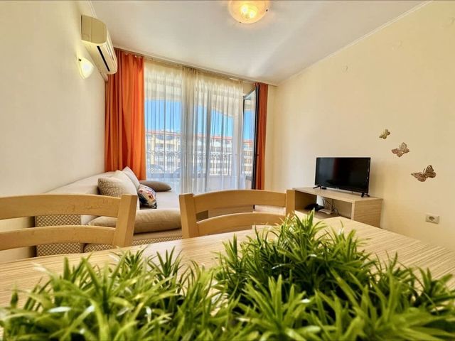 Cozy 1 bedroom pool view  Royal Sun