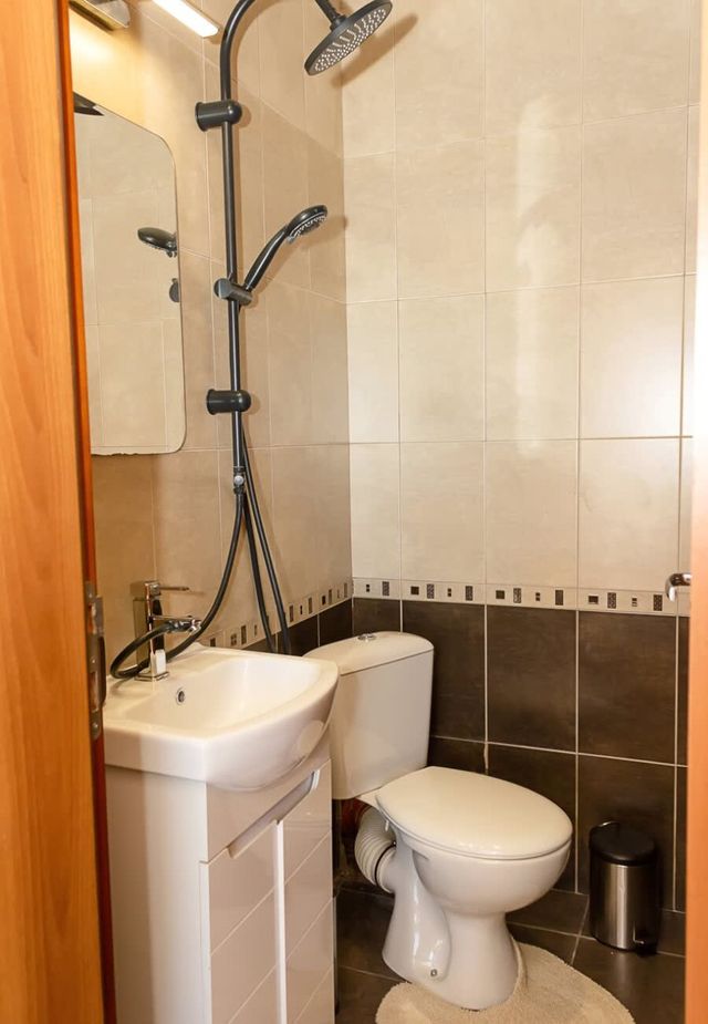 Spacious 3BD Flat with Large Terrace & Sea View