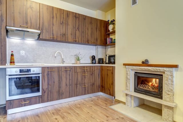 Cosy 1BD Apt w/ Free Parking and Balcony - Photo 4